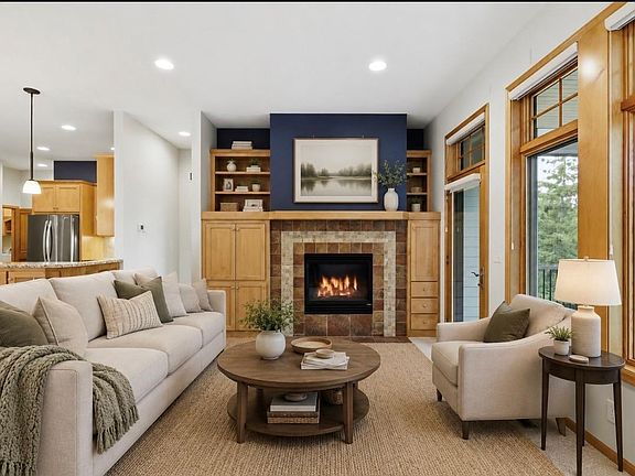 5th image of 8117 Xerxes Cir