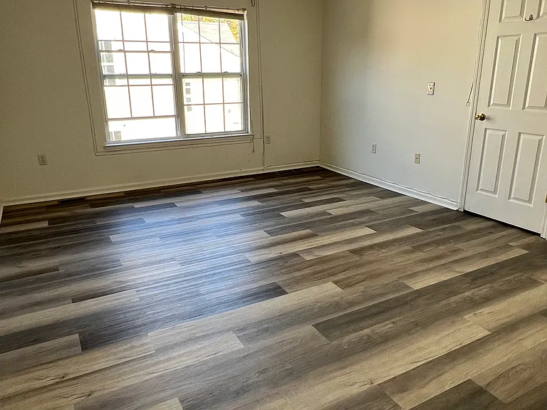 13 Topeka Ct — Photo 24