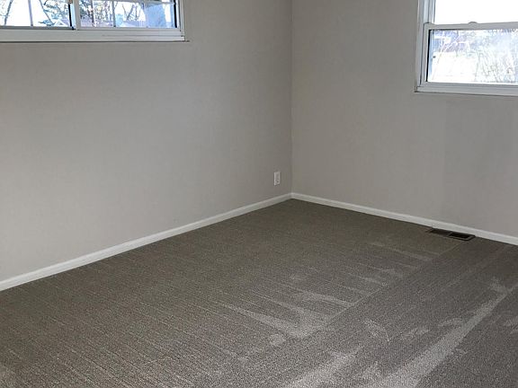 5th image of 784 Walter Ave