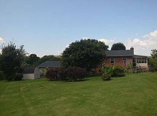 2519 Robinson Dr, Louisville, TN 37777