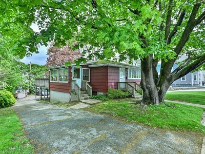 4 Elm St, Webster, MA, 01570