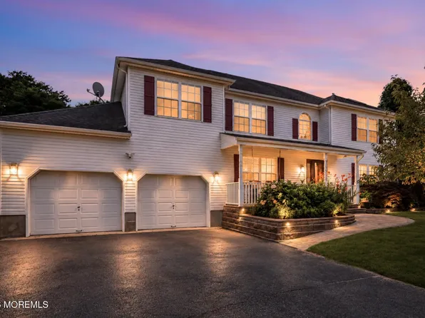 5 Hart Terrace, Tinton Falls, NJ 07753