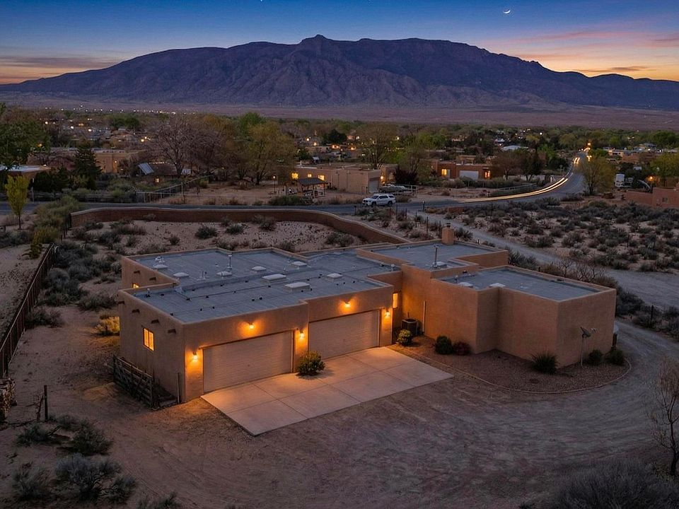 1st image of 322 Sagebrush Dr