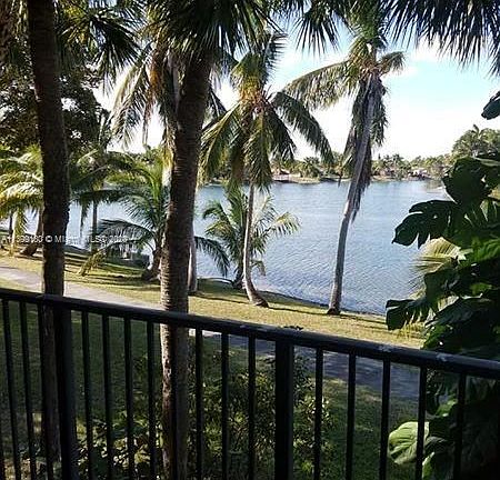 3rd image of 14321 N Kendall Dr #207F