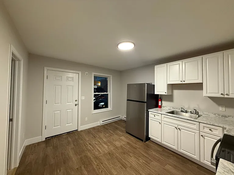 315 Nichols St — Photo 5