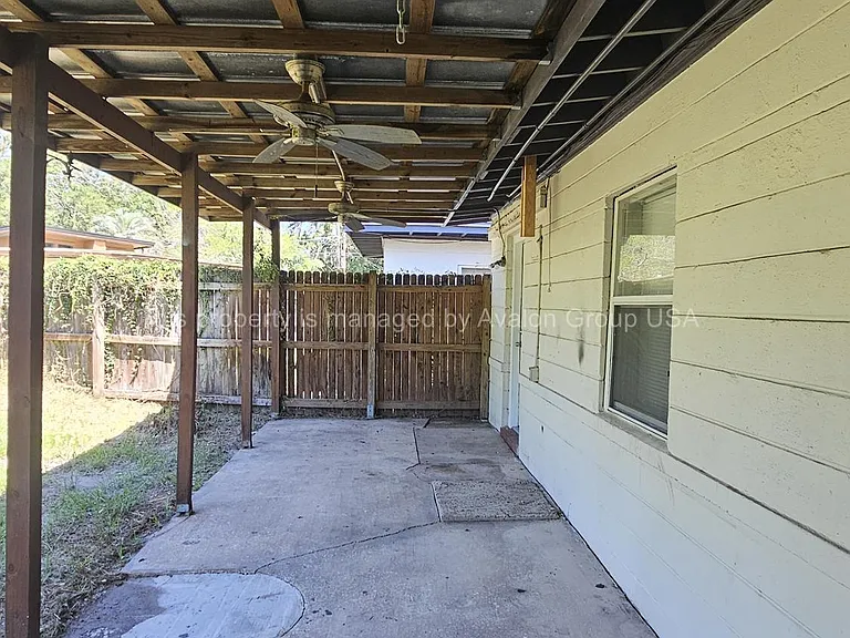 5474 N River Rd — Photo 23