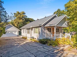 123 High St, Clintonville, WI 54929