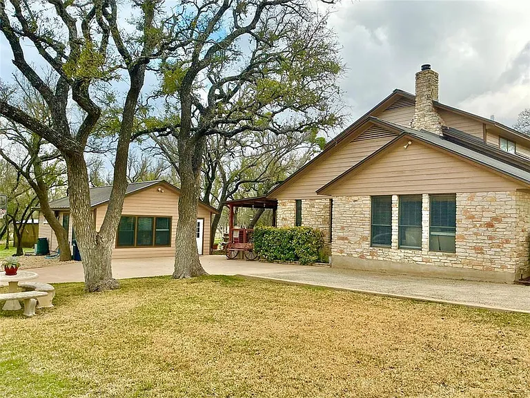 2501 County Road 228 — Photo 5