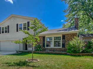 871 Lehigh Ln, Buffalo Grove, IL 60089