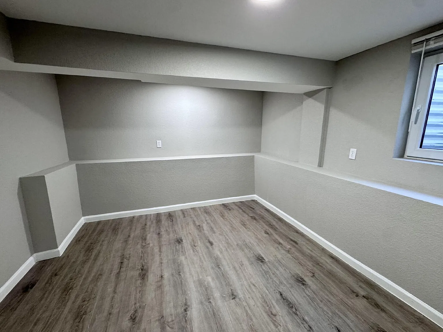 Updated 2-Bed 1-Bath Garden Level Duplex — Photo 4