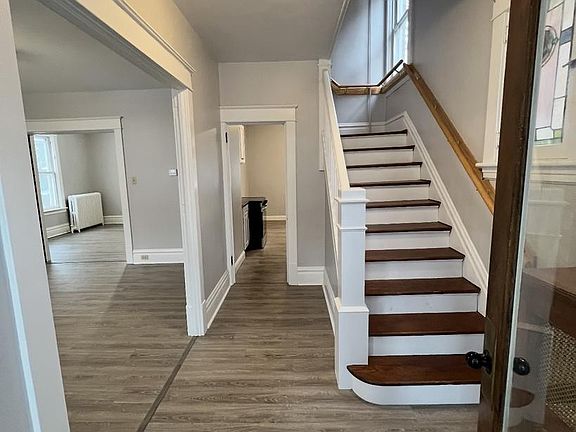 3rd image of 690 Messenger St