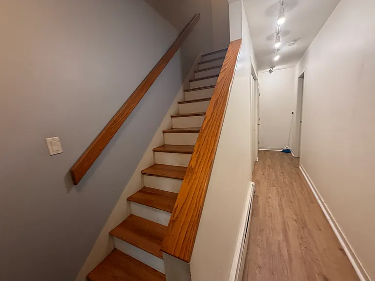 204 Charles St — Photo 15