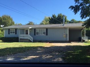 911 S Elm St, Siloam Springs, AR 72761