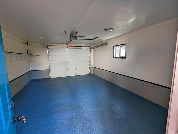 5th image of 215 W 28th St