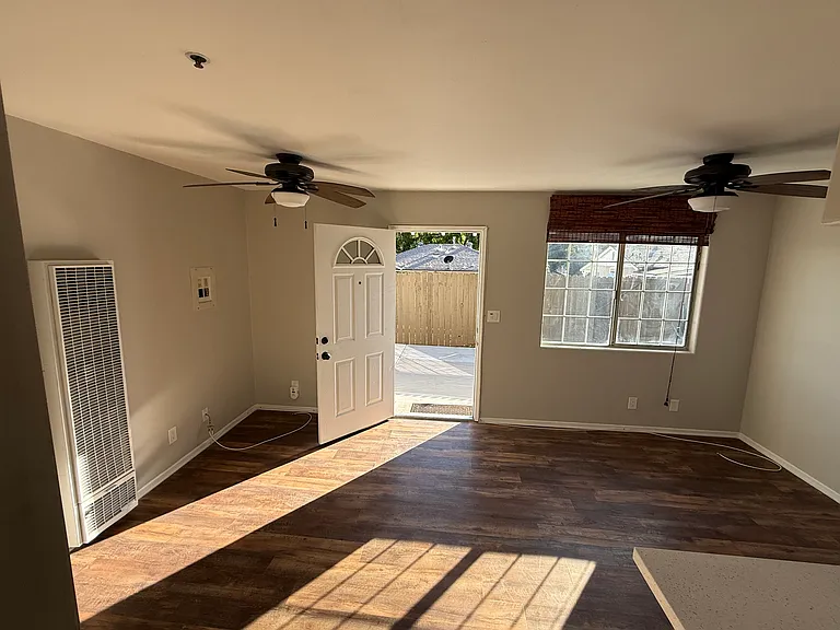 3225 Montrose Ave #A — Photo 10