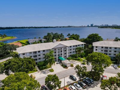 3516 Whitehall Drive #Ph405, West Palm Beach, FL, 33401