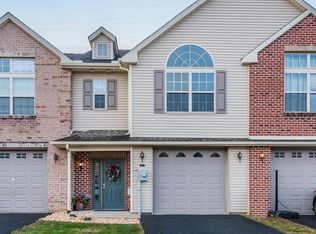 239 Meriweather Dr, Chambersburg, PA 17201