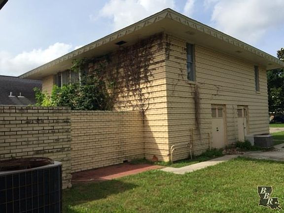 3rd image of 120 E 146th St