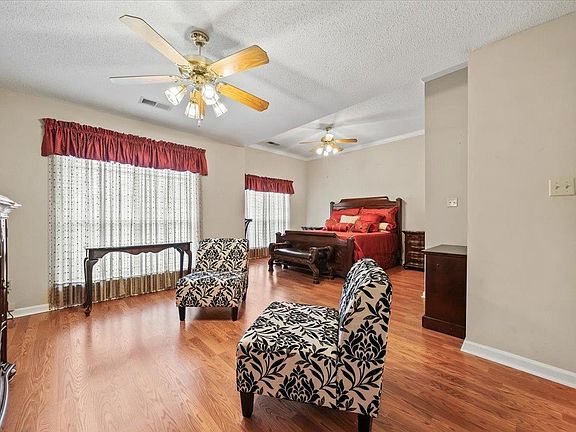 4th image of 1320 Wolf Lair Dr