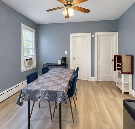 3rd image of 32 Ann St