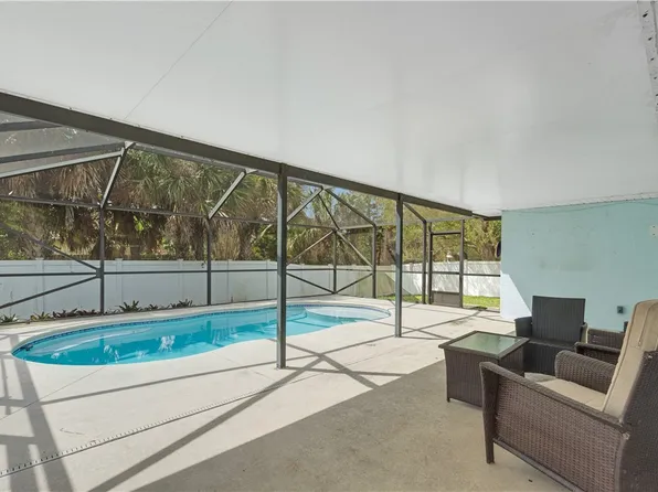 841 Tarpon Ave, Sebastian, FL 32958