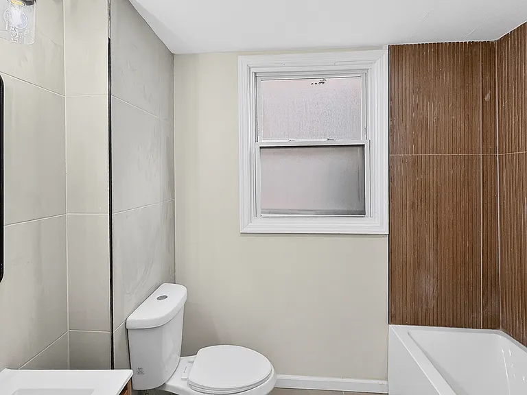 345 Walnut St #3R — Photo 34