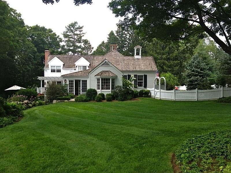 Stunning Nod Hill Colonial