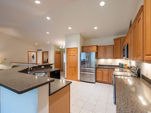 3rd image of 209 Morningside Dr