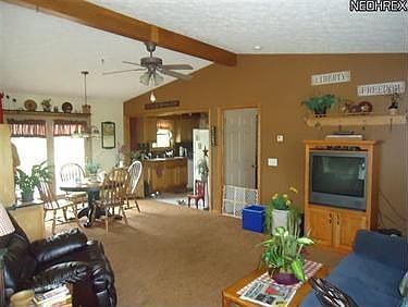 3rd image of 15516 Lincoln Way W