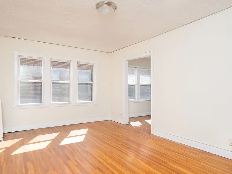 3500 Dupont Ave S — Photo 3