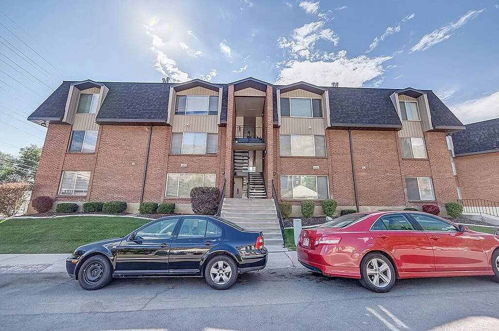 2 bed, 974 sqft, $499 — Photo 1