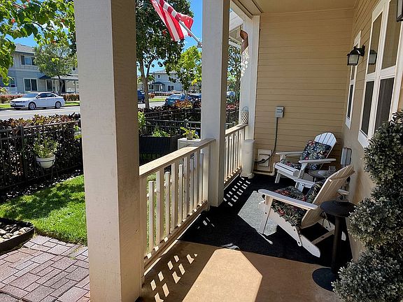 3rd image of 1134 Kukulu St APT 605