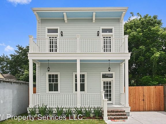 2nd image of 2919 Baudin St #A