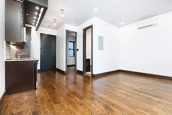 Rented by Nooklyn NYC LLC | media 47