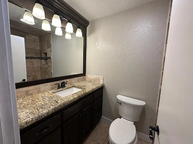 Upstairs full bath