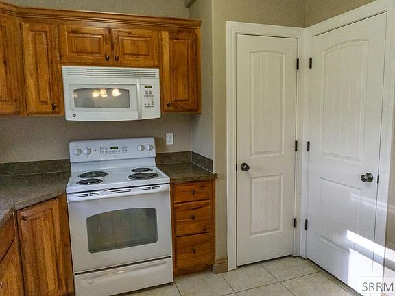 4th image of 1320 N Portal Stone Dr
