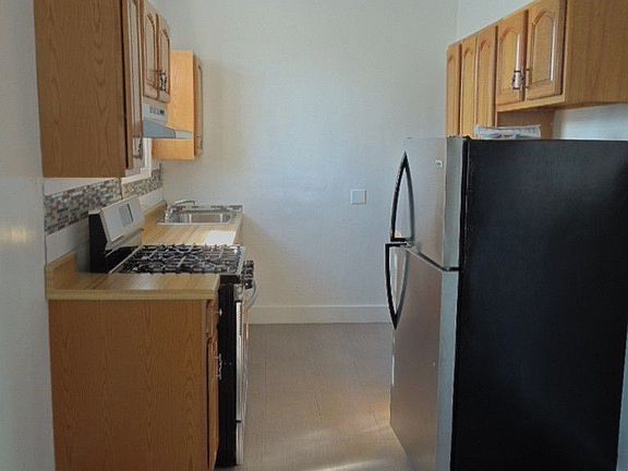 2nd image of 540 Saint Johns Pl Ste 2