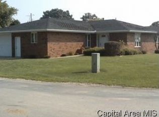 401 E North St, Morrisonville, IL 62546