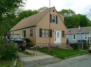 81 Fuller St, Warwick, RI 02889
