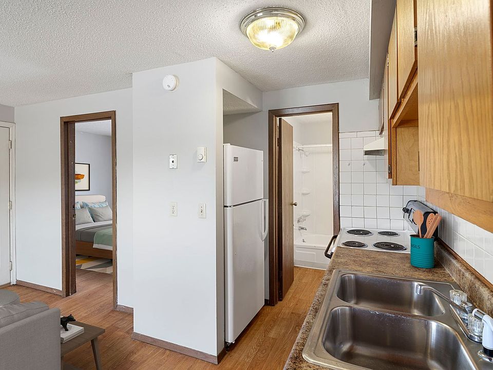 1st image of 1813 S Clark St APT 14