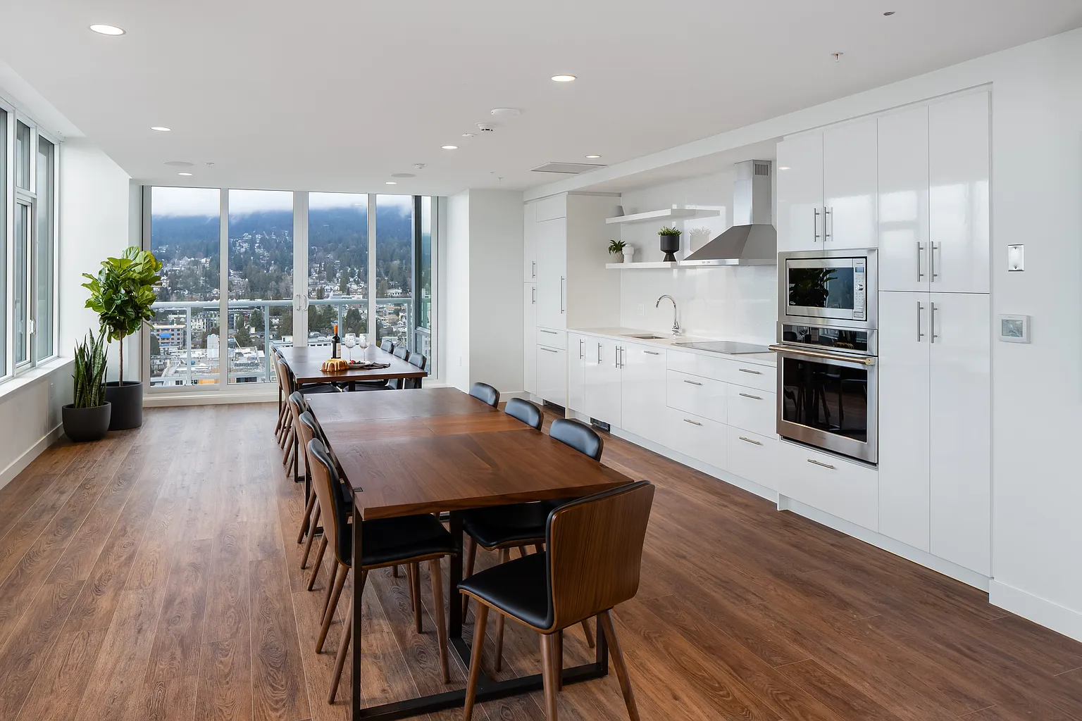 1441 Saint Georges Ave #1014905 photo 1