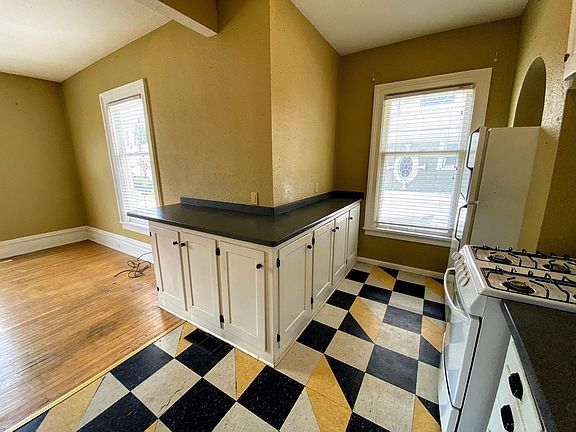 3rd image of 526 Paris Ave SE APT 4
