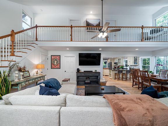 3rd image of 2627 Starfish Dr