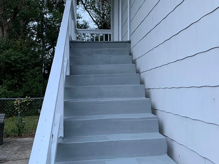 726 E College Ave — Photo 8