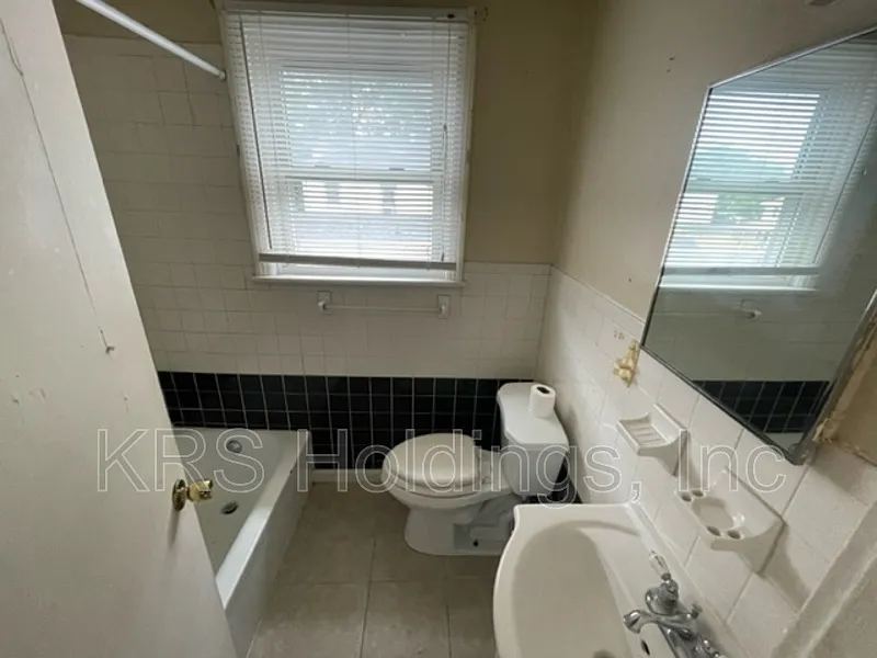 2 bed, 1.0 bath, 950 sqft, $895 — Photo 4