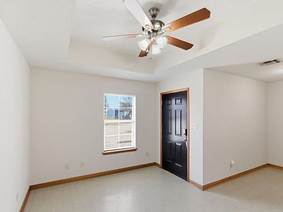 3rd image of 2208 N Malcolm St APT A