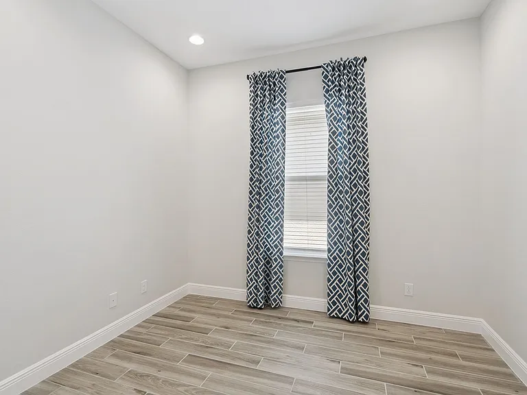 7790 Four Seasons Blvd — Photo 17