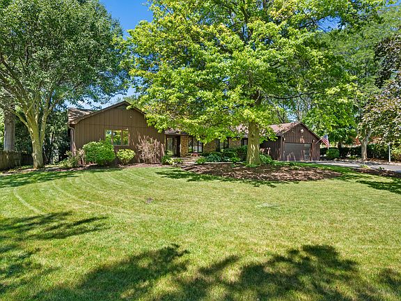 5th image of 1311 Azalea Ln