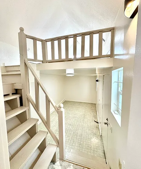 520 E 15th St #4 — Photo 9