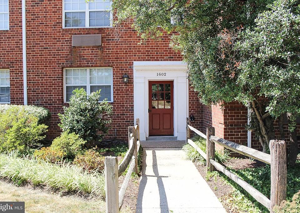 1st image of 1602 W Abingdon Dr APT 103
